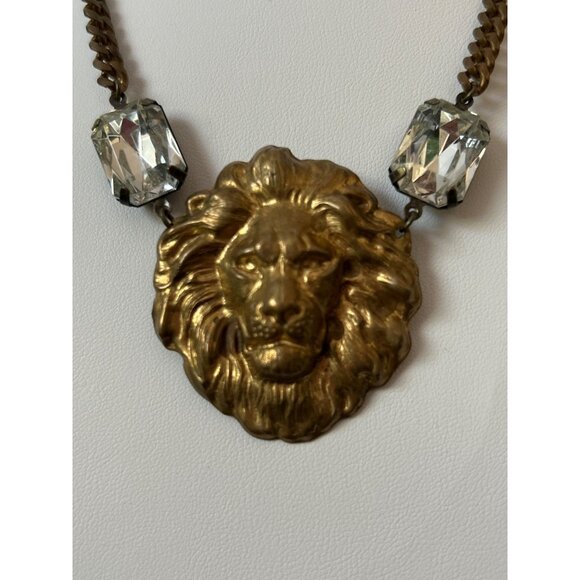 VTG Gold-Tone Lion Pendant Necklace Clear Faceted Crystal Accents Chunky Chain - Picture 2 of 11